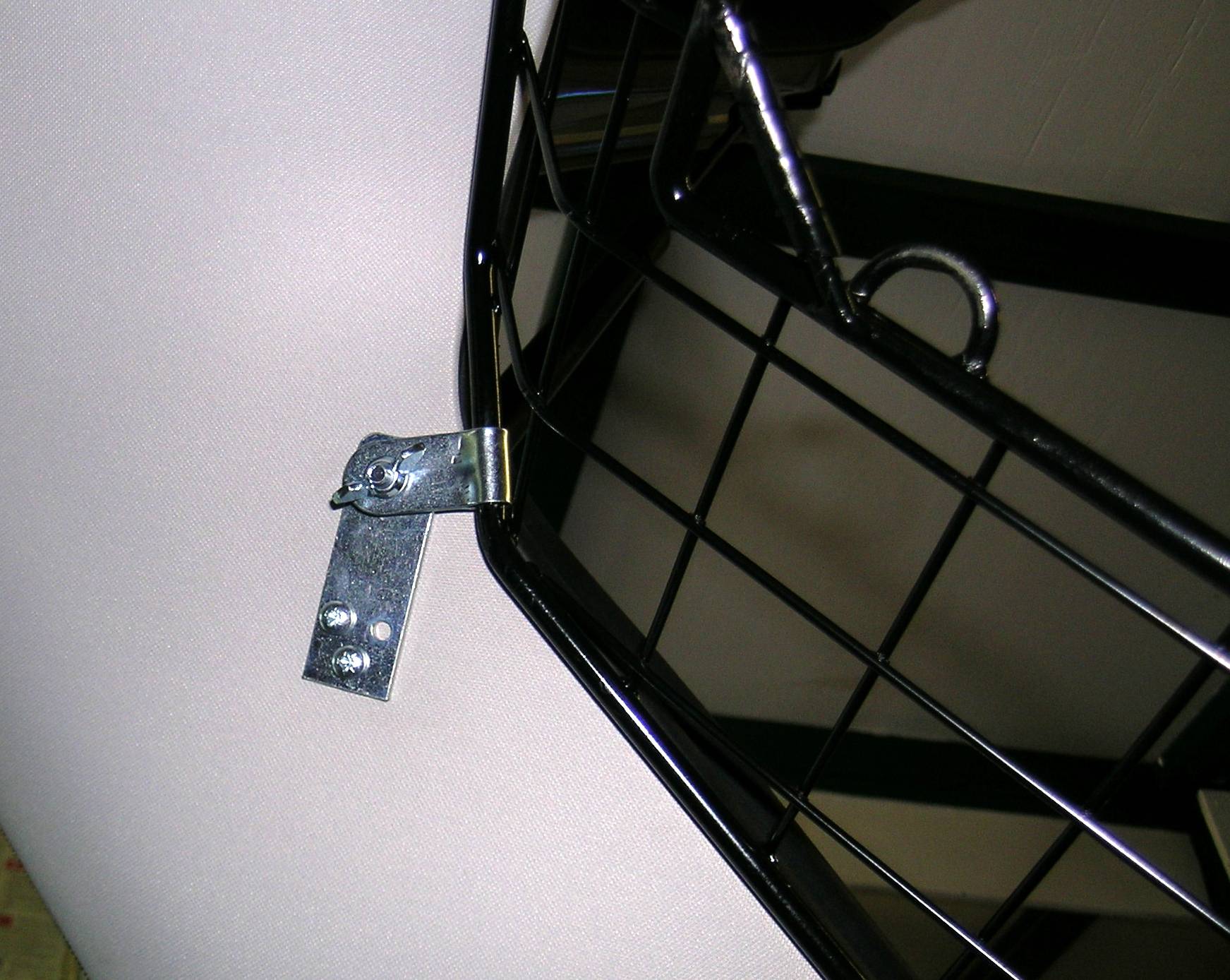 Audi-A4 Avant-2001-2004-Estate-TAILGATEGUARD-2.JPG