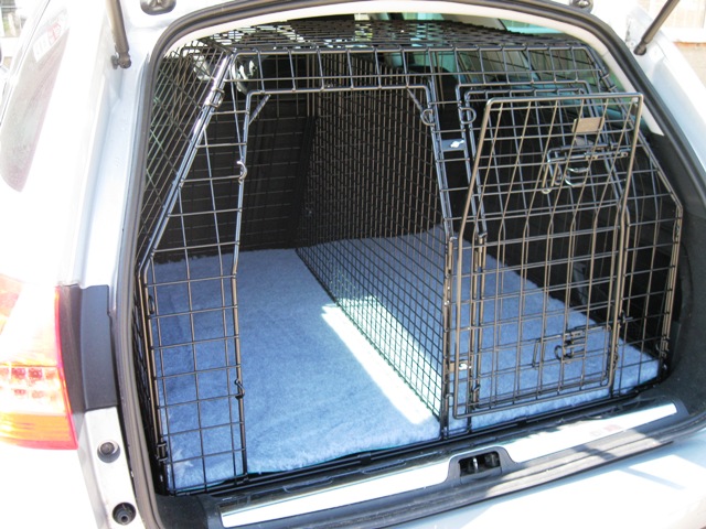 Citroen-C5-2008 on Est Double Cage.JPG