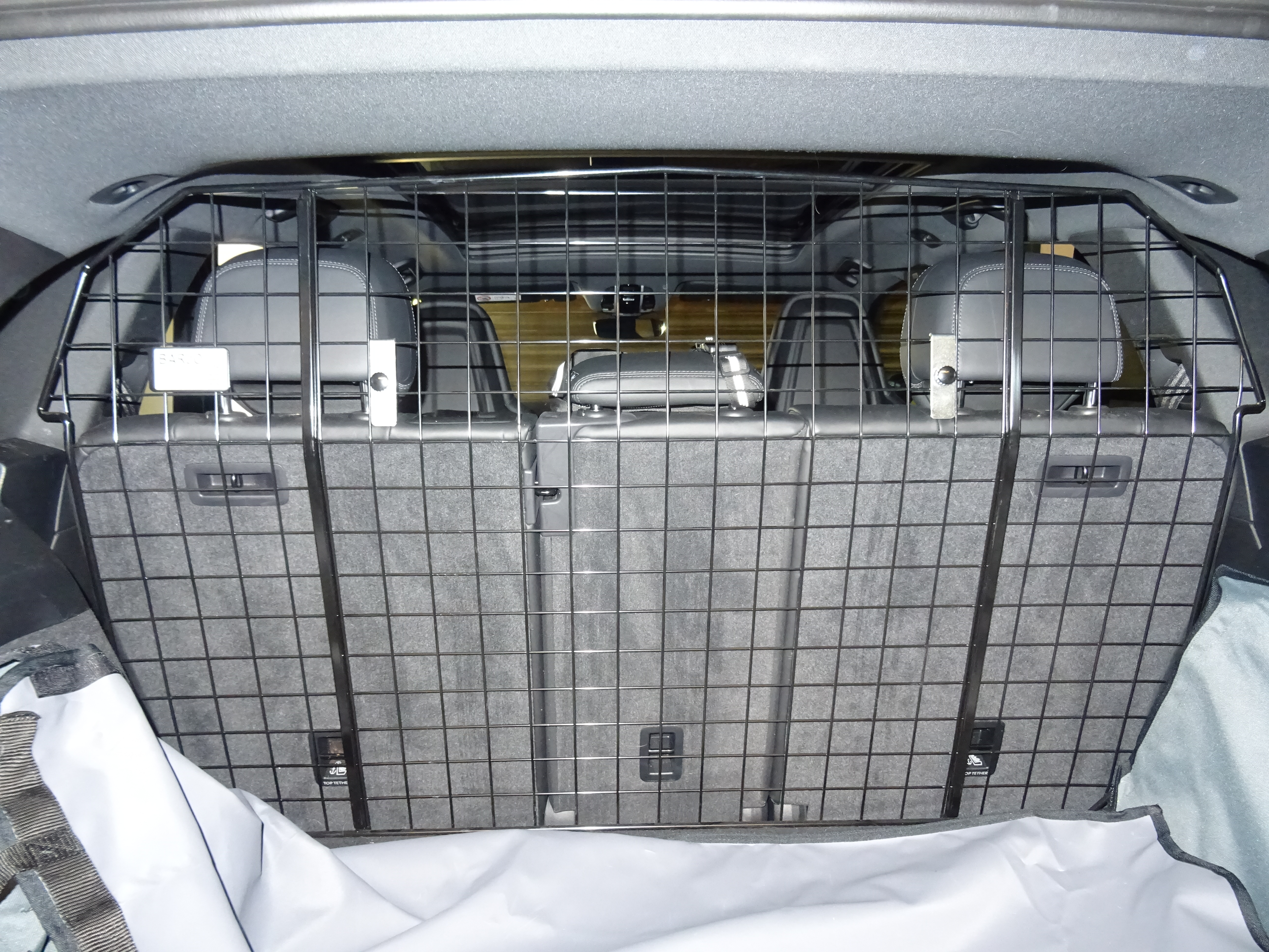 Bespoke Dog Guard - Porsche Cayenne 2010-2018