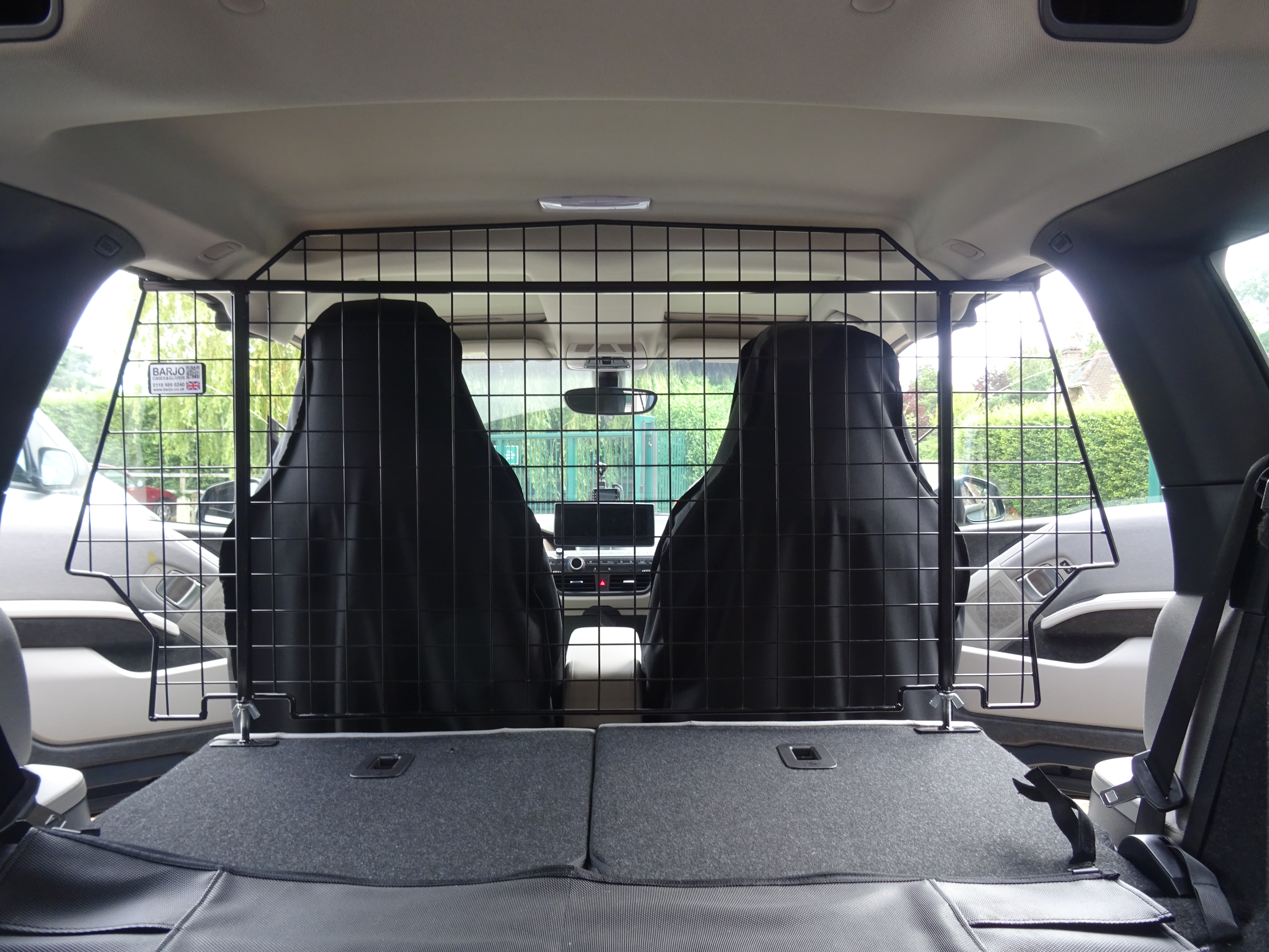 Front Dog Guard - Land Rover Defender 110 (5 seater) 2020 onwards
