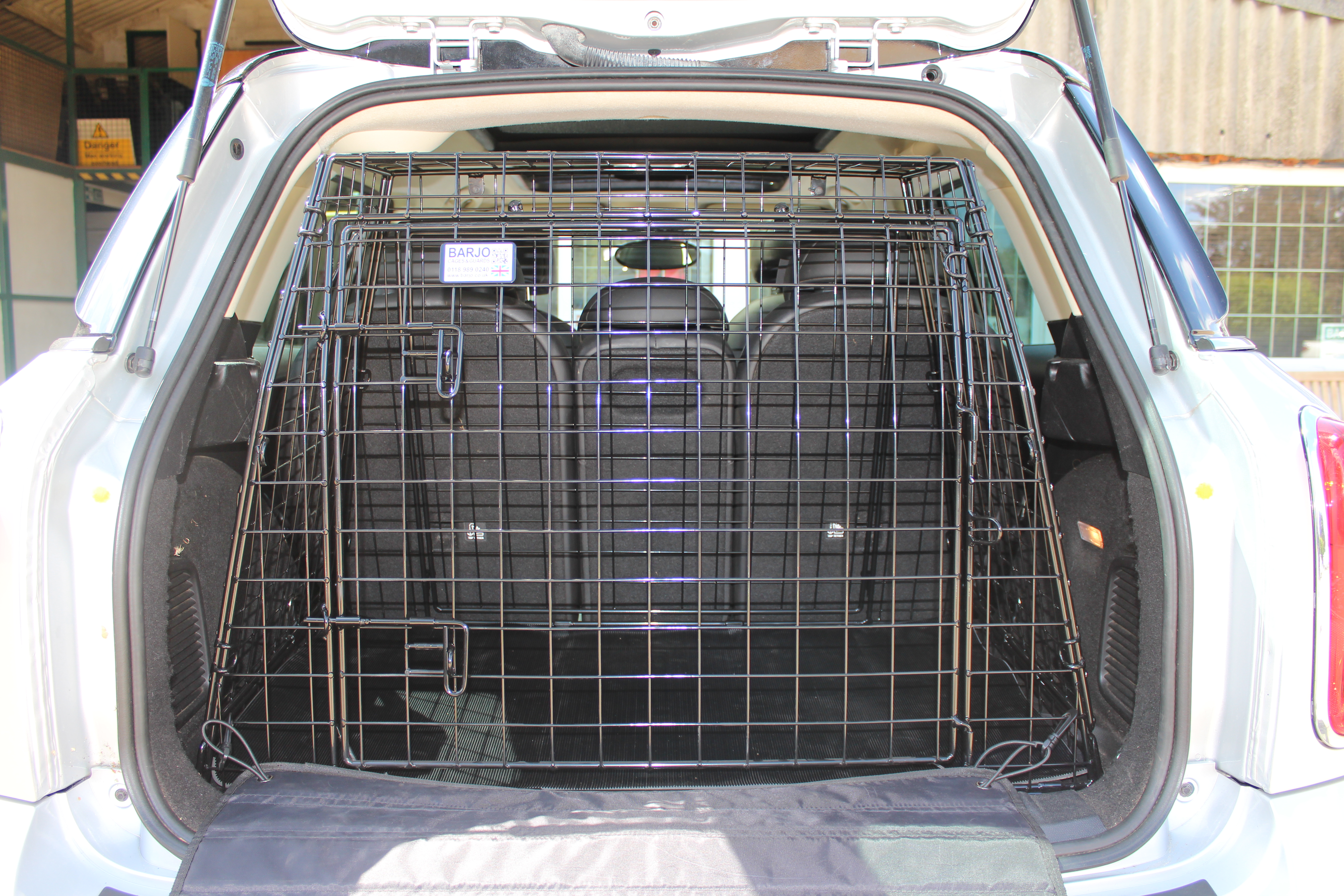 Bespoke Car Crate - Dacia Duster 2025 onwards (Level floor)