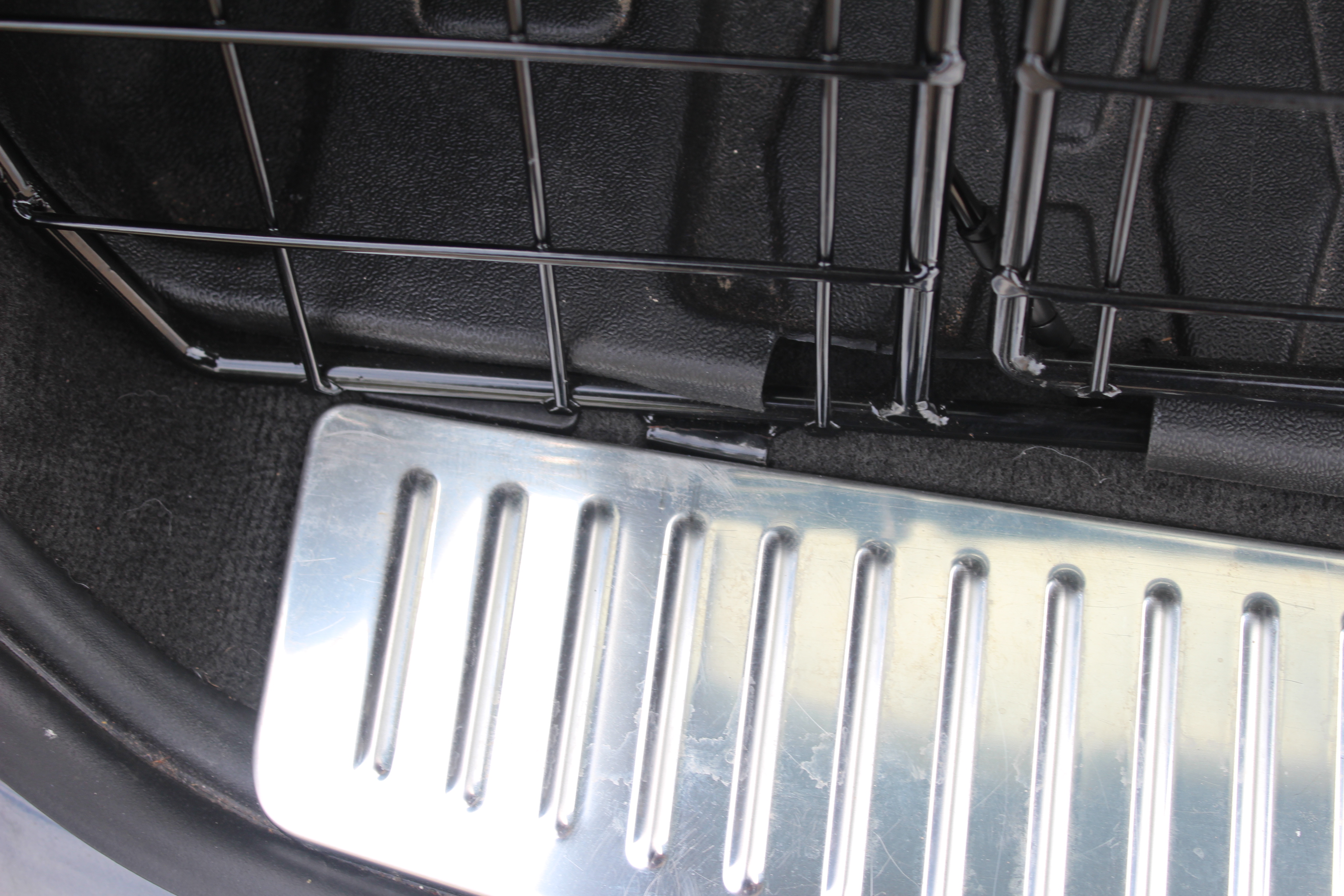 Jag XF Bottom tg fitting 1.JPG