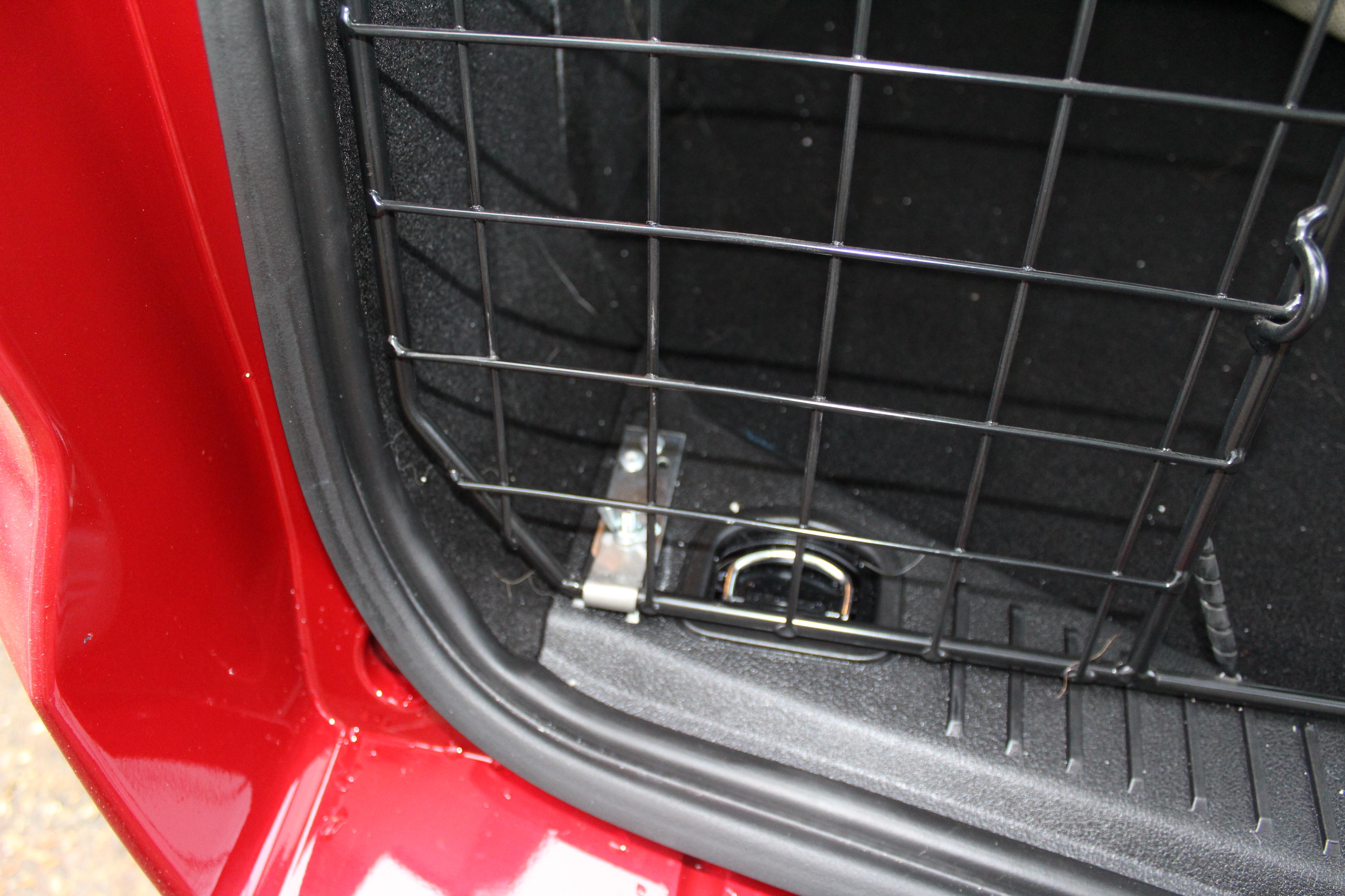 Mondeo 07-14 TG Bottom Fitting.JPG