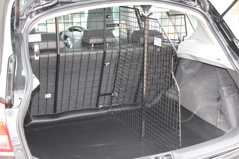 Dog Guard and Divider - Nissan Qashqai 2007-2014