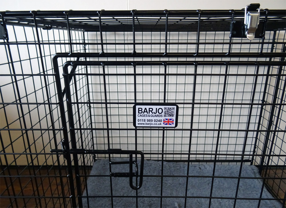 indoor-dog-cage-close-up.jpg
