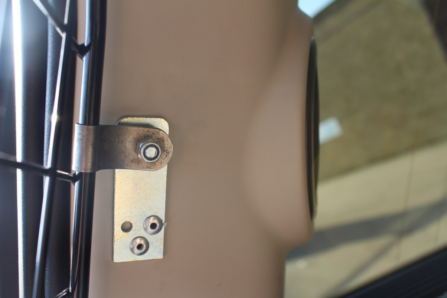 freelander 2 tailgate dog guard